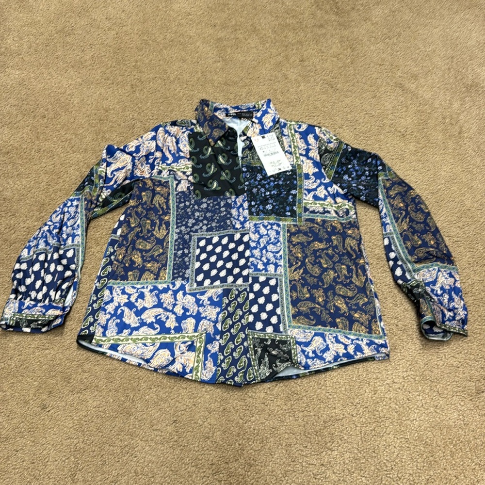Zara women paisley button down blouse. XS. NWT!